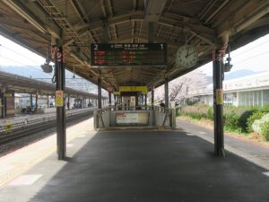 JR東海道本線 大津駅 1番線・2番線 主に草津・米原・近江塩津方面に行く列車が発着します