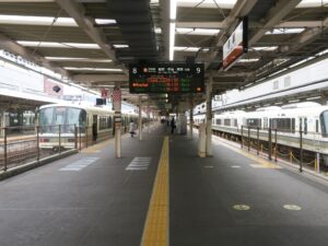 JR奈良線 京都駅 8番線・9番線 主に宇治・城陽・奈良方面に行く列車が発着します