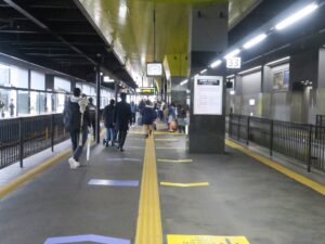 JR嵯峨野線 京都駅 32番線・33番線 主に亀岡・園部方面に行く列車が発着します