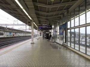 JR東海道新幹線 米原駅 12番線 東海道新幹線で名古屋・新横浜・東京方面に行く列車が発着します