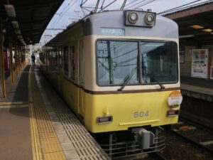 京阪電気鉄道 600型 びわこ号色塗装 前面 近江神宮前駅にて撮影