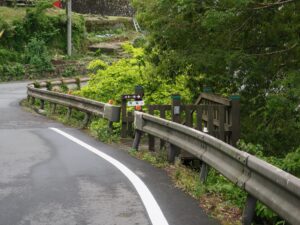 湯ヶ島温泉 出会い橋への階段
