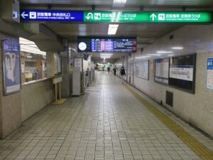 京阪電気鉄道本線 淀屋橋駅 中央改札口前の行先案内