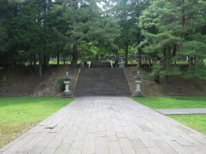 香山公園 毛利家墓所とうぐいす張りの石畳