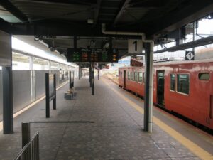 JR山口線 新山口駅 1番線 主に山口線で山口・益田方面に行く列車が発着します