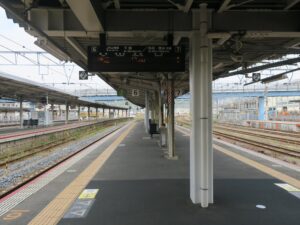JR山陽本線 新山口駅 6番線・7番線 主に山陽本線で厚狭・下関方面に行く列車が発着します