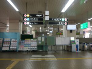 JR山陽新幹線 新岩国駅 駅の案内がレトロ感が漂います