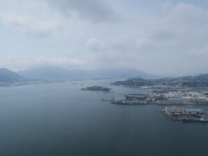 下関 海峡ゆめタワー 30階展望台からの景色 巌流島方向を撮影