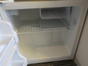 榛名の湯 ドーミーイン高崎 シングルルーム 冷蔵庫の中は空です