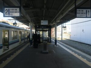 東武東上線 寄居駅 1番線・2番線 主に小川町・川越・池袋方面に行く列車が発車します