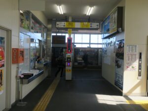 JR八高線 寄居駅 出口 Suica・PASMO対応のICカードリーダーがあります