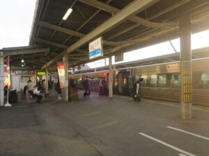 JR予讃線 松山駅 1番線 主に宇和島・高松・岡山方面に行く特急が発着します