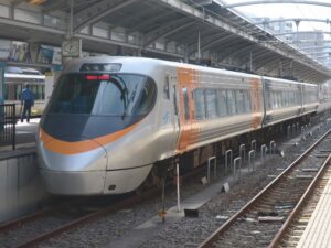 JR予讃線 8000系 特急いしづち 前面 高松駅で撮影