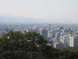 松山城 隠門付近から見た松山市内 いよてつ高島屋の建物が正面に見えます