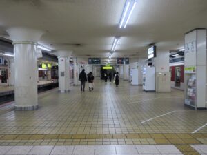 近鉄名古屋線 近鉄名古屋駅 2番線・3番線 主に富吉、津、松坂方面に行く一般列車が発着します