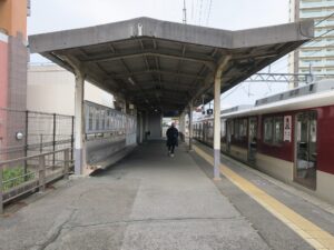 近鉄名古屋線 津新町駅 3番線 主に津・四日市・名古屋方面に行く列車が発着します