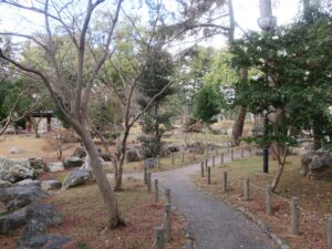 津城跡 本丸跡 現在は日本庭園になっています