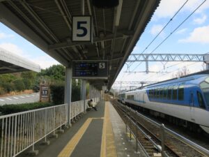 近鉄志摩線 賢島駅 5番線 主に鵜方・磯部・鳥羽・宇治山田・伊勢中川方面に行く普通列車が発着します