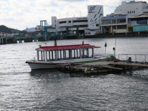 ミキモト真珠島 パールプラザから御木本幸吉記念館への道のり どうやら海女さんを乗せた船はここから出ているみたいです