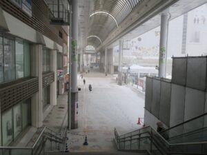 雪の秋田市内 買物広場 アーケード街