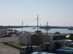 外川漁港周辺 お魚を運ぶ水槽が付いたトラックもあります