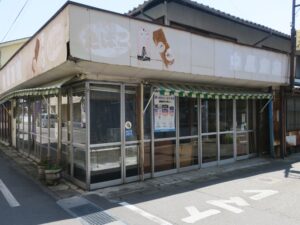戸倉温泉 中尾商店 少なくとも5年以上前から閉店しています