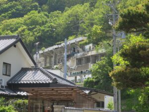 上山田温泉 恐らくはホテルだったと思われる廃墟