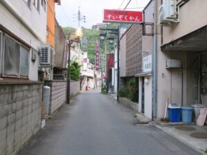 上山田温泉 思い出の町 このスナックが営業しているかどうかは怪しいです