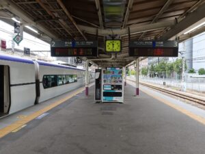 JR中央東線 甲府駅 2番線・3番線 主に大月・八王子・新宿方面に行く列車が発着します