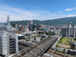 JR中央東線 甲府駅 北口付近 城のホテルから撮影