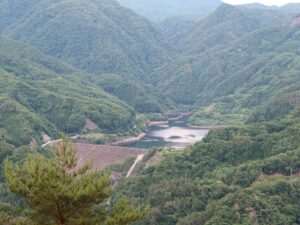 荒川ダムと能泉湖 昇仙峡ロープウェイ パノラマ台駅から撮影
