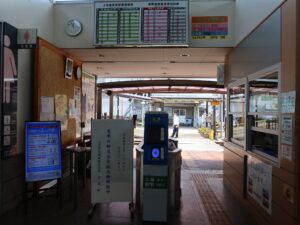 上毛電鉄線 赤城駅 改札口 東武鉄道用の交通系ICカードリーダーがあります