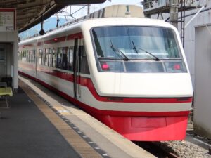 東武伊勢崎線 200系 特急りょうもう 正面 赤城駅で撮影
