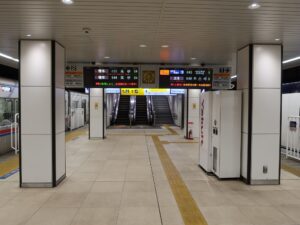 京成本線 京成成田駅 1番線・2番線 高砂・千葉中央・京成成田・成田空港方面に行く列車が発着します