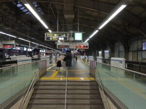 阪急神戸線 神戸三宮駅 1番線・2番線 主に岡本・西宮北口・十三・梅田方面に行く列車が発着します
