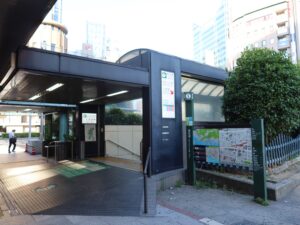神戸市営地下鉄西神・山手線 三宮駅 JR三ノ宮駅付近の地上出入口