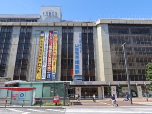 山陽電鉄本線 姫路駅 駅舎 駅は山陽百貨店の中にあります