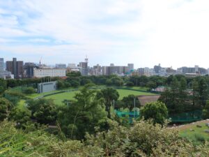 兵庫県立明石公園 天守台からの景色 明石トーカロ球場が見えます