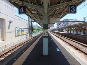 山陽電鉄本線 霞ヶ丘駅 3番線・4番線 主に須磨・高速神戸・三宮方面に行く列車が発着します