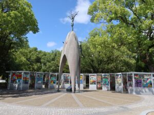 広島 平和記念公園 原爆の子の像