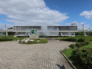 広島 平和記念公園 広島平和記念資料館 南側から撮影