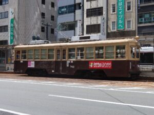 広島電鉄 750型 旧大阪市電 本通電停にて撮影