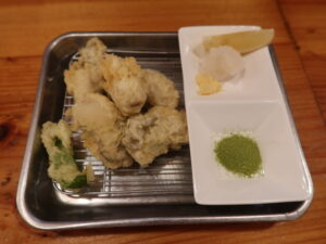 牡蠣の天ぷら 広島 魚樽本店にて