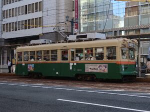 広島電鉄 1900型 旧京都市電 本通電停にて撮影