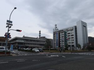 鳥取県庁交差点 議会棟と第二庁舎