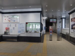 JR鹿児島本線 鹿児島駅 改札口と自動券売機 SUGOCA・Suica・PASMO等の交通系ICカードリーダーが設置されています