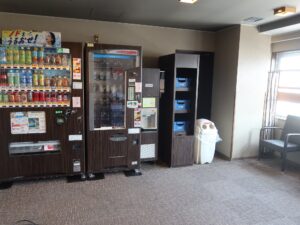 ドーミーイン鹿児島 ダブルルーム 13階 自動販売機と製氷機
