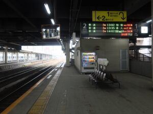 JR指宿枕崎線 鹿児島中央駅 2番線 主に指宿枕崎線で喜入・指宿方面に行く列車が発着します