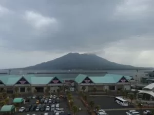 いおワールド かごしま水族館 展望ホールから見える桜島