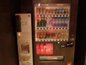 アパホテル 名古屋栄北 2階 自動販売機と製氷機